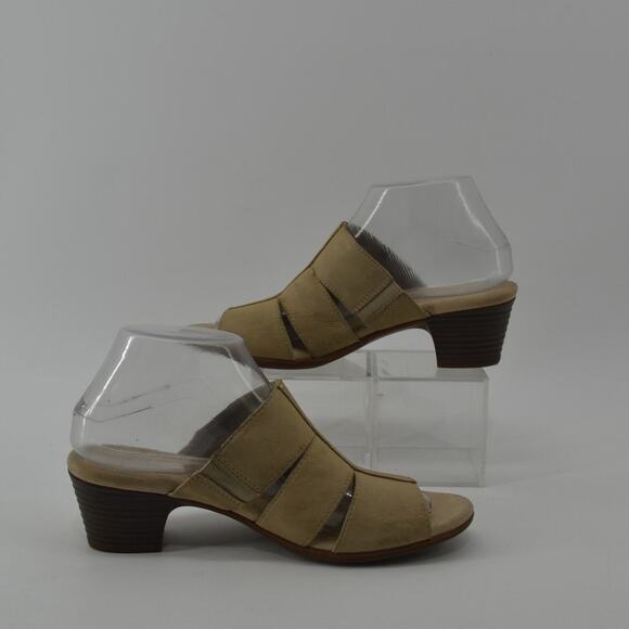 Clarks Size 8 Womens Tan Beige Leather Slip On Sandals Mules - Picture 7 of 13